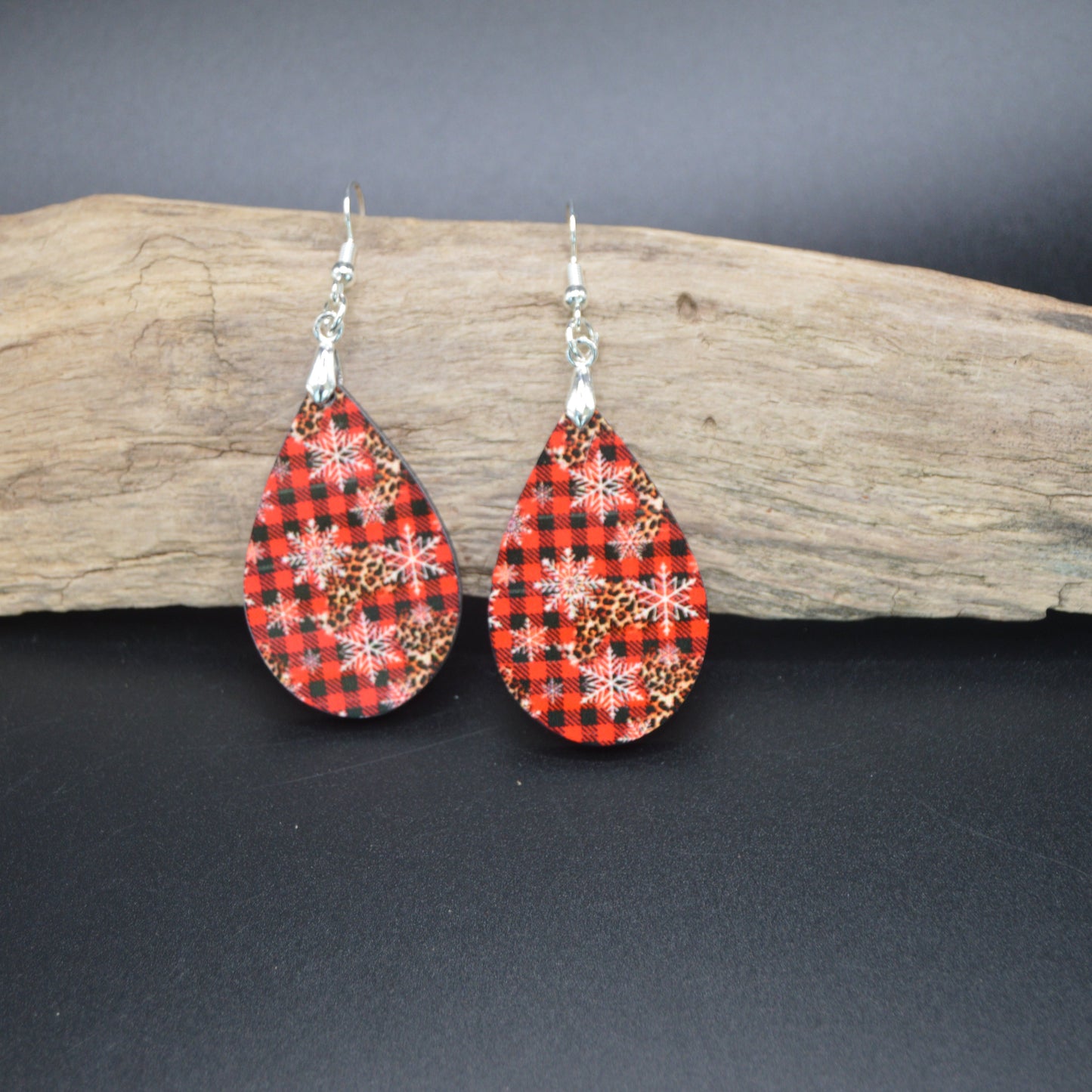 Black and red buffalo plaid with a cozy, cabin-ready vibe.