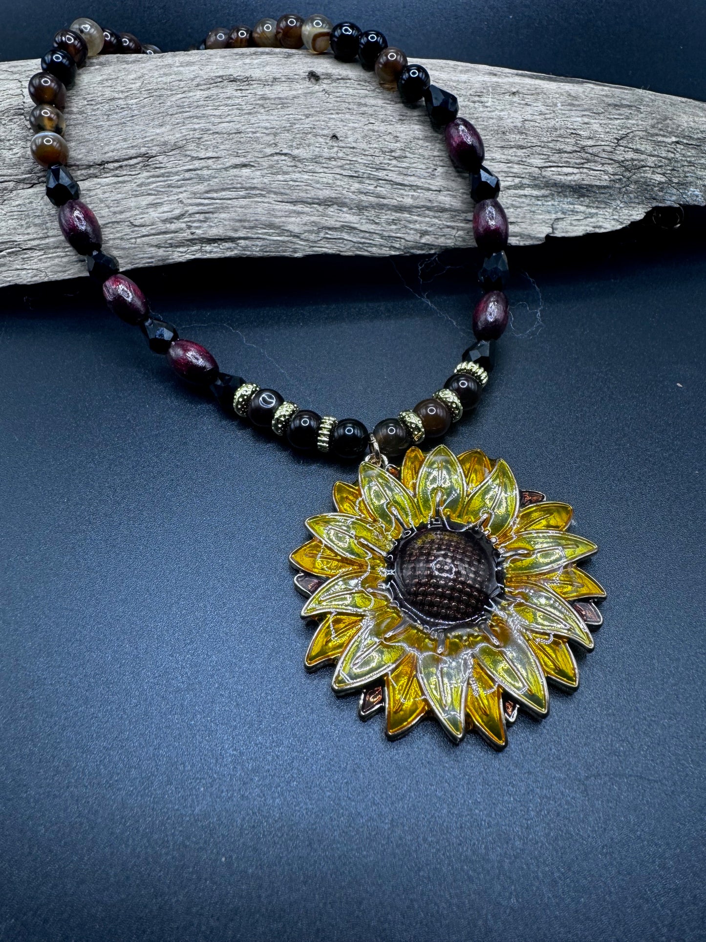 Sunflower & Agate Gemstone Necklace – 21 Inches